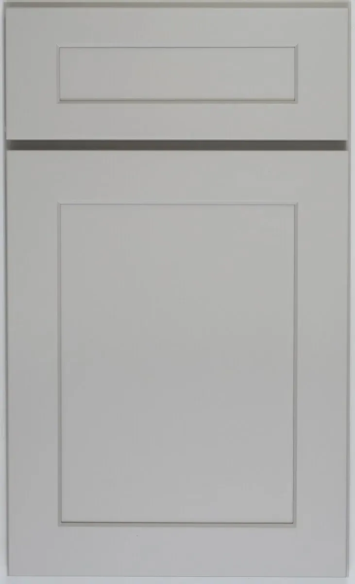 Shaker kitchen cabinet design by Piloni Home Design